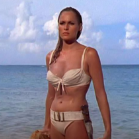 Ursula_Andress_as_Honey_Ryder_crop
